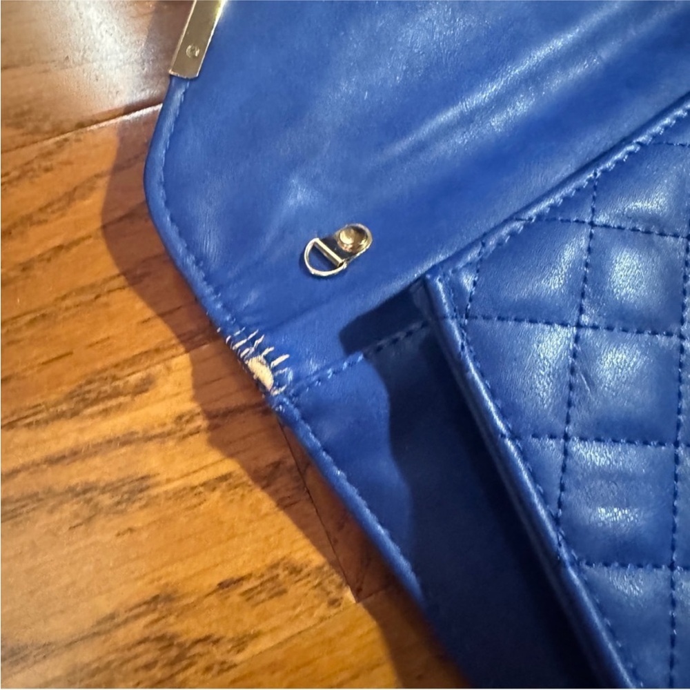 Urban Expressions | Blue Quilted Clutch Bag - Picture 7 of 8